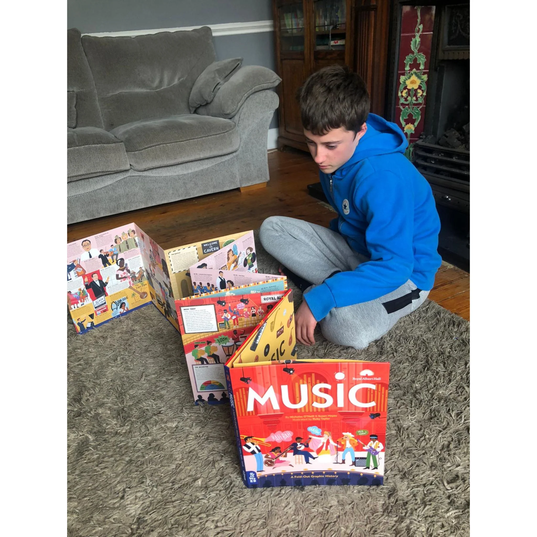 Music: A Fold-Out Graphic History - Image 3